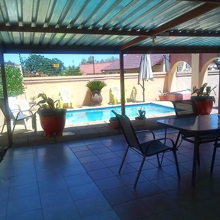 Joezebel Guesthouse Mogwase Dış mekan fotoğraf