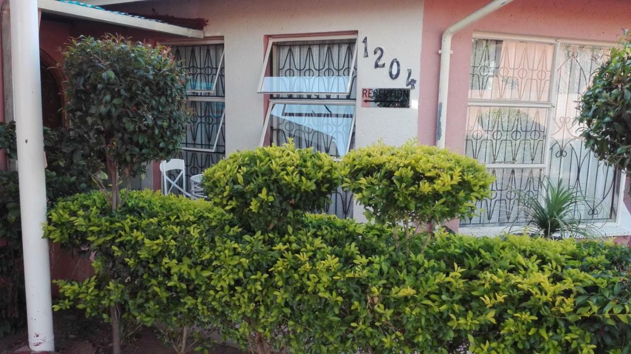 Joezebel Guesthouse Mogwase Dış mekan fotoğraf