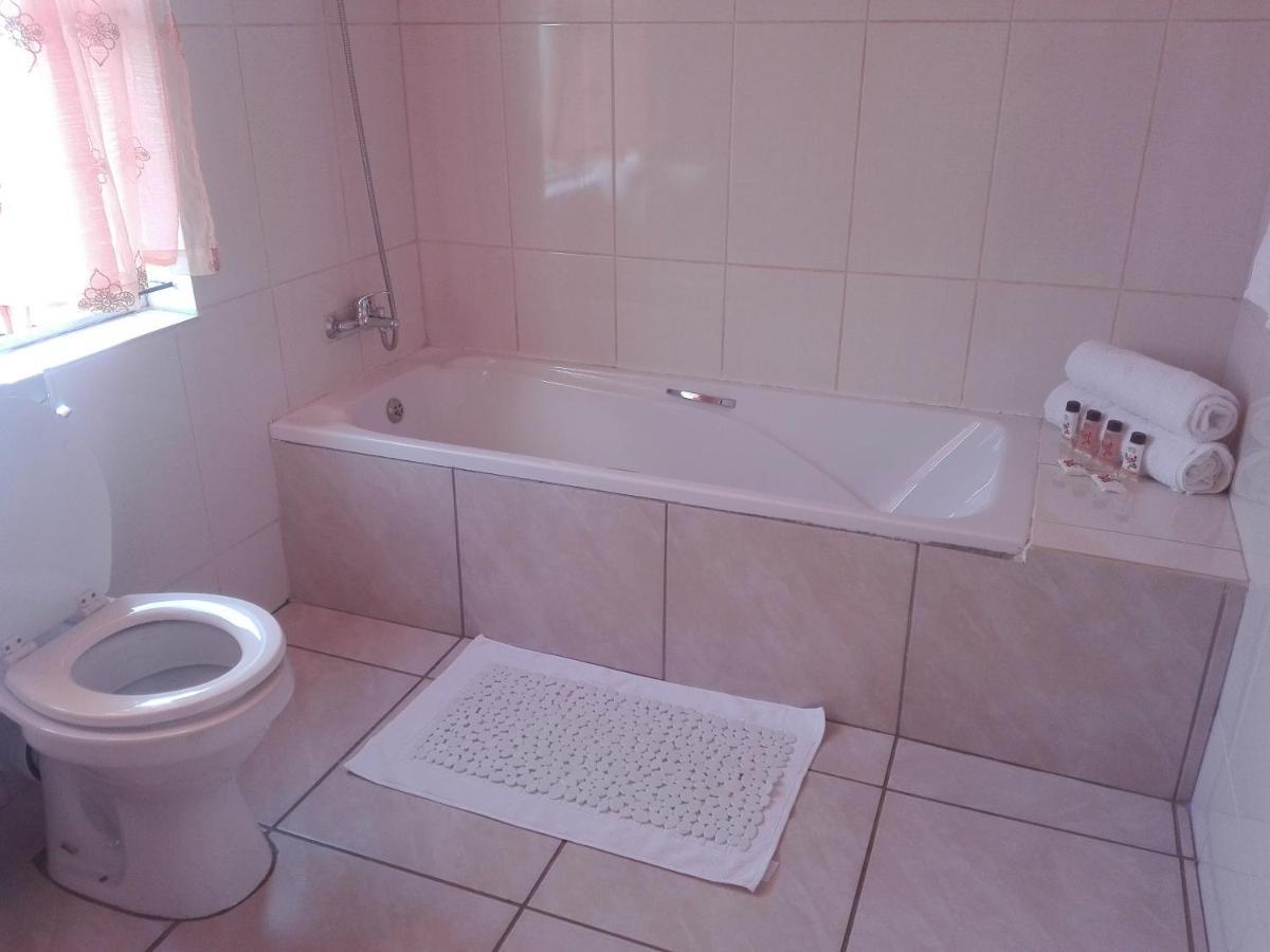 Joezebel Guesthouse Mogwase Dış mekan fotoğraf